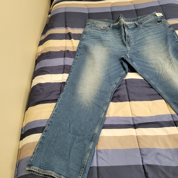 Old Navy Straight Built In Flex Jeans- Men's Big & Tall Size 44x30 NWT - Picture 3 of 6